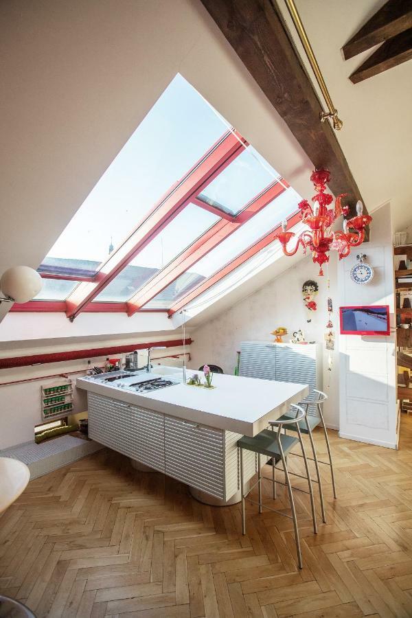 Unique Luxury Loft With Terrace In Old Town Apartment ปราก ภายนอก รูปภาพ