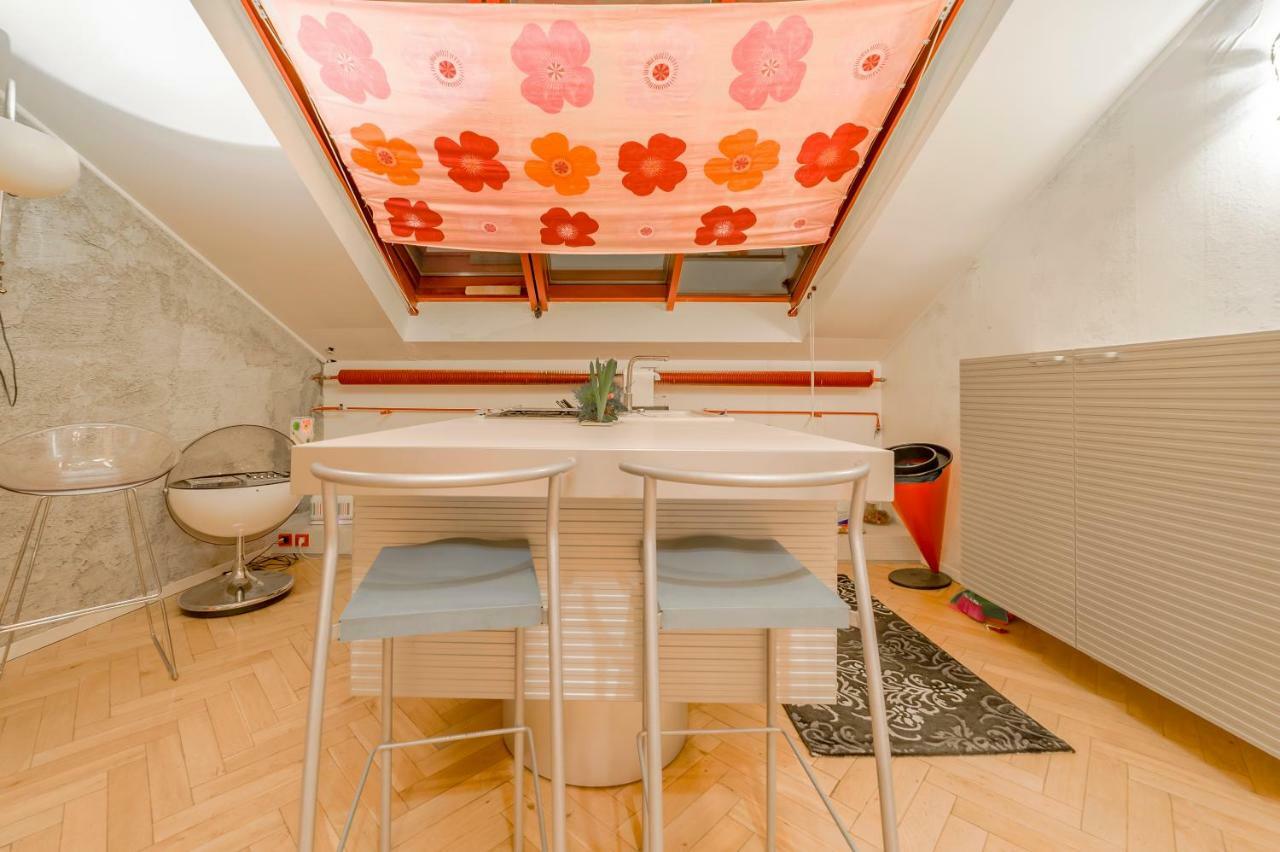 Unique Luxury Loft With Terrace In Old Town Apartment ปราก ภายนอก รูปภาพ