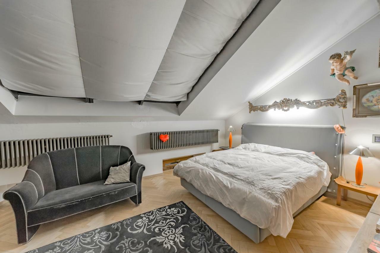 Unique Luxury Loft With Terrace In Old Town Apartment ปราก ภายนอก รูปภาพ